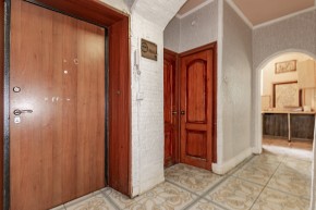 ул. Красных борцов,5 в Карпинске - karpinsk.yutvil.ru